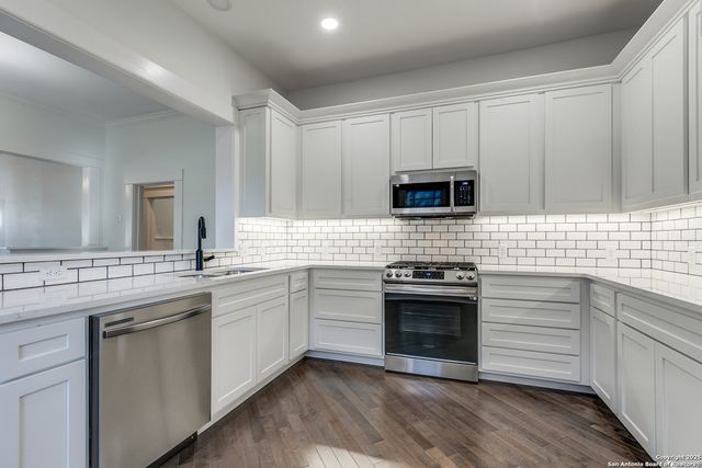 204 Queen Anne, San Antonio, TX 78209