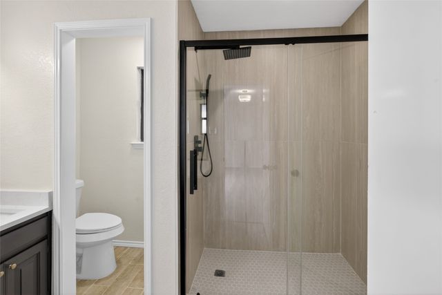 509 Brookside Court, Burleson, TX 76028