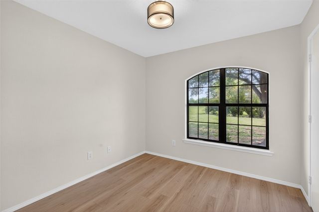 509 Brookside Court, Burleson, TX 76028