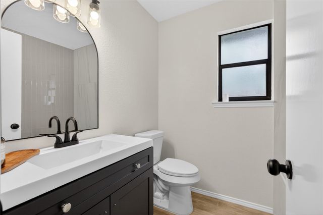 509 Brookside Court, Burleson, TX 76028