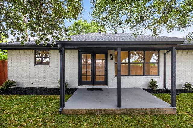 509 Brookside Court, Burleson, TX 76028