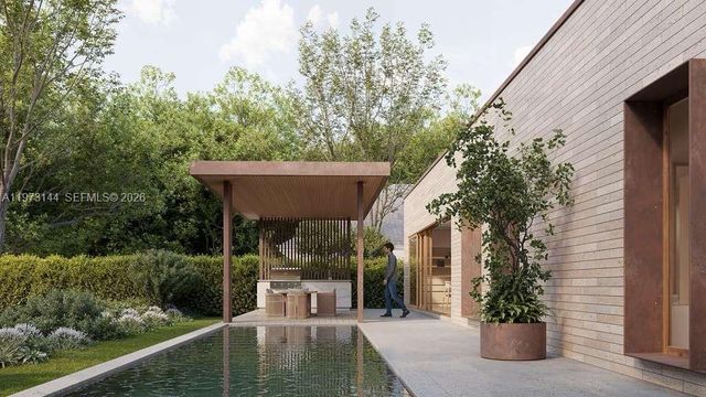 72 W Shore Dr W, Miami, FL 33133