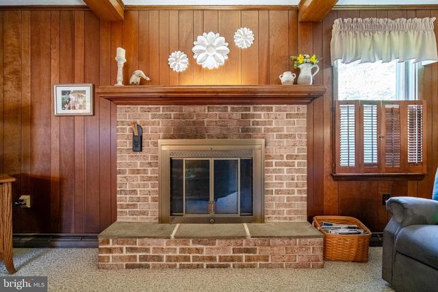 106 CIRCLE DR, York, PA 17406