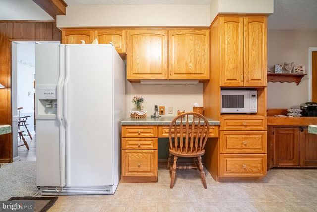 106 CIRCLE DR, York, PA 17406