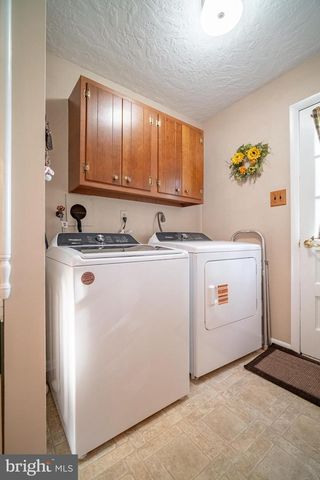 106 CIRCLE DR, York, PA 17406