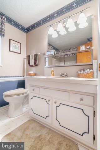 106 CIRCLE DR, York, PA 17406