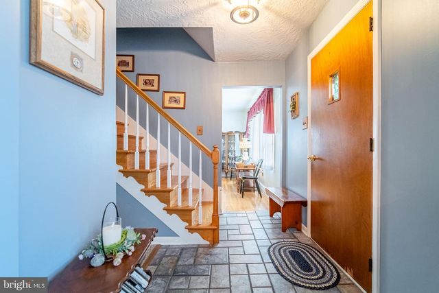 106 CIRCLE DR, York, PA 17406