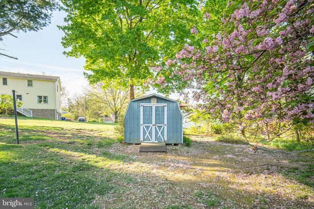 106 CIRCLE DR, York, PA 17406