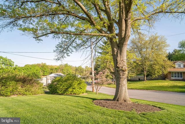 106 CIRCLE DR, York, PA 17406