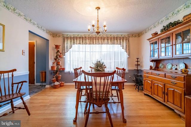 106 CIRCLE DR, York, PA 17406