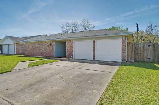 2015 Williamsburg Court N, League City, TX 77573