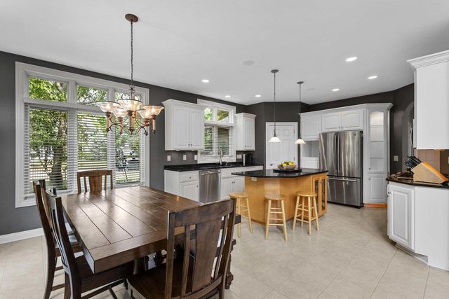 236 E THORNBROOK LANE, Appleton, WI 54913
