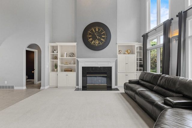 236 E THORNBROOK LANE, Appleton, WI 54913