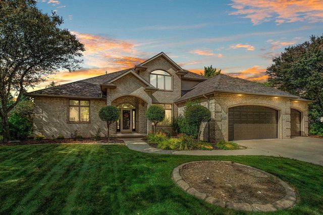 236 E THORNBROOK LANE, Appleton, WI 54913