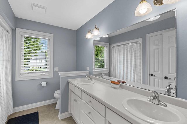 236 E THORNBROOK LANE, Appleton, WI 54913