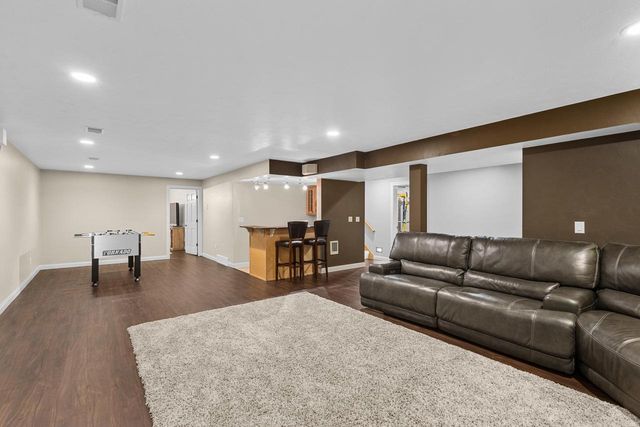 236 E THORNBROOK LANE, Appleton, WI 54913