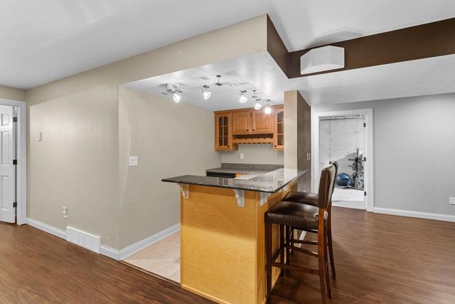 236 E THORNBROOK LANE, Appleton, WI 54913