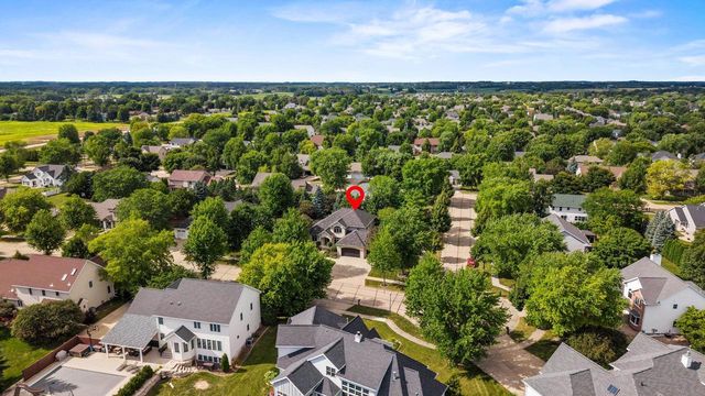 236 E THORNBROOK LANE, Appleton, WI 54913