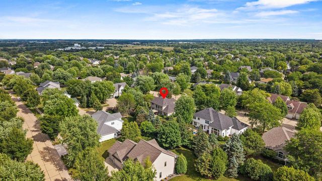 236 E THORNBROOK LANE, Appleton, WI 54913