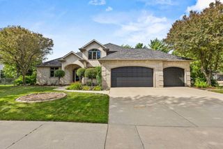 236 E THORNBROOK LANE, Appleton, WI 54913