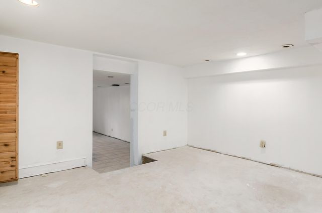 2288 Woodward Avenue, Columbus, OH 43219