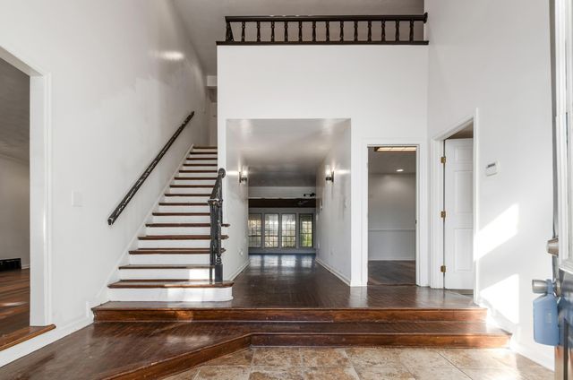 2288 Woodward Avenue, Columbus, OH 43219
