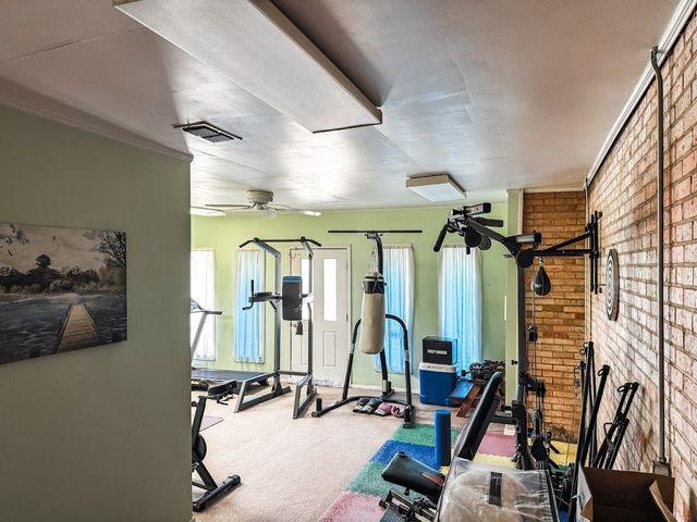 552 E Commerce Street, Fairfield, TX 75840