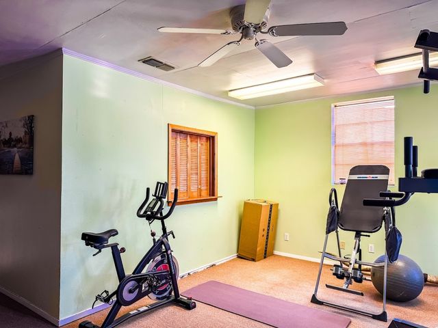 552 E Commerce Street, Fairfield, TX 75840