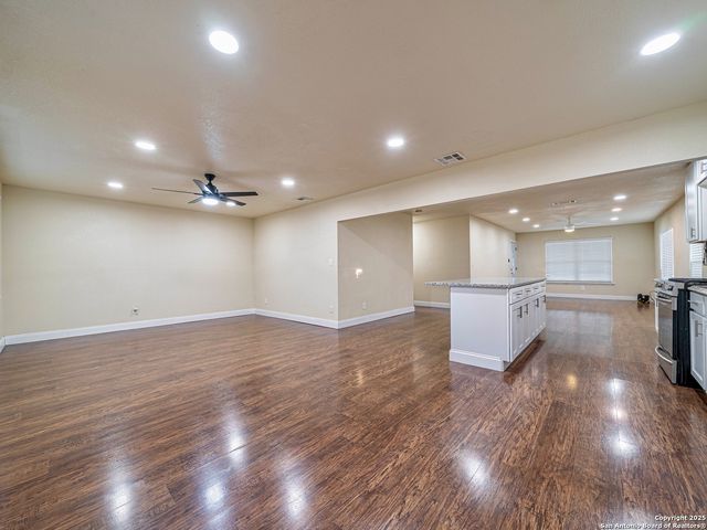 219 E Formosa, San Antonio, TX 78221