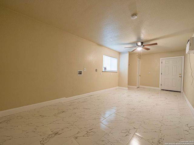 219 E Formosa, San Antonio, TX 78221