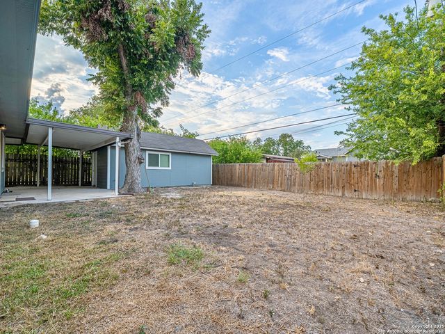 219 E Formosa, San Antonio, TX 78221