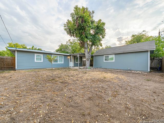 219 E Formosa, San Antonio, TX 78221