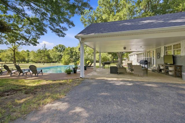 6265 TWIN OAKS DR, Millington, TN 38053
