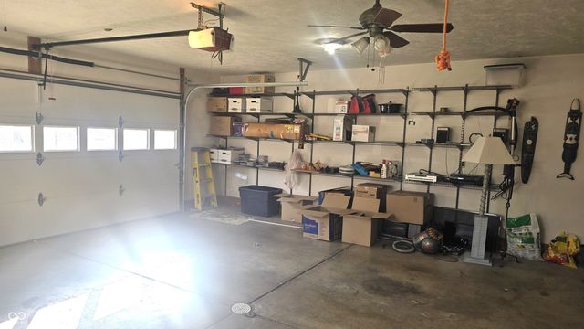 606 S Buckingham Court 8-B, Anderson, IN 46013