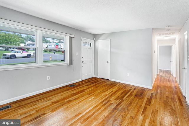 15101 CAMPBELL LN, Woodbridge, VA 22193