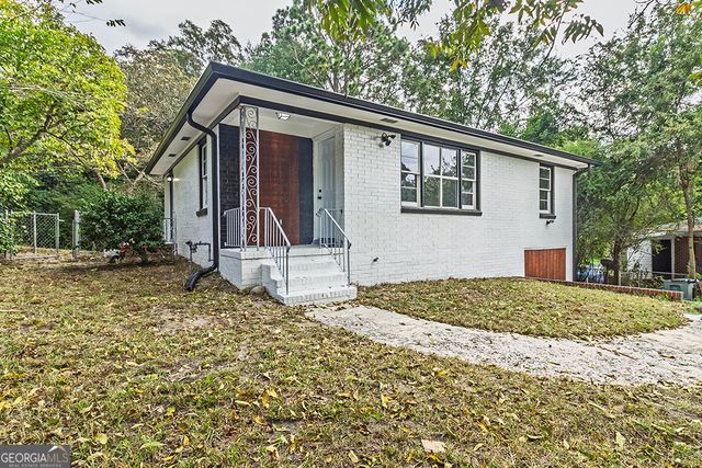 1124 N Beddingfield Drive, Macon, GA 31206