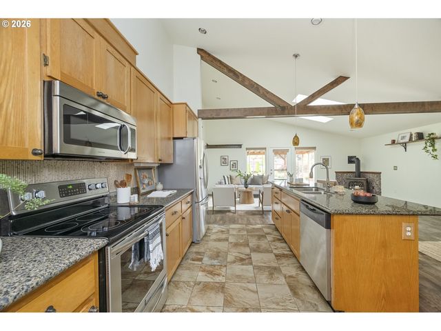 511 Nw 56TH Cir, Vancouver, WA 98663