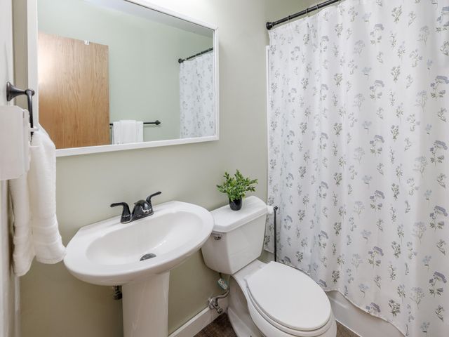 4011 Standish Street, Kalamazoo, MI 49008