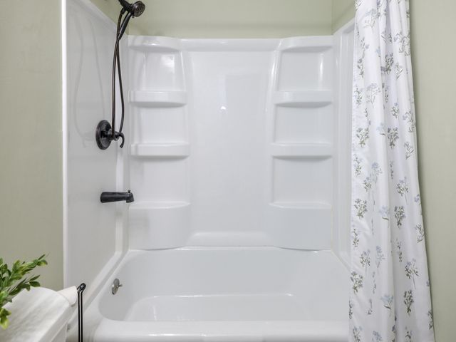 4011 Standish Street, Kalamazoo, MI 49008