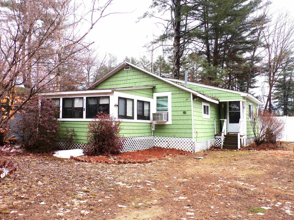 40 Lark Street, Franklin, NH 03235