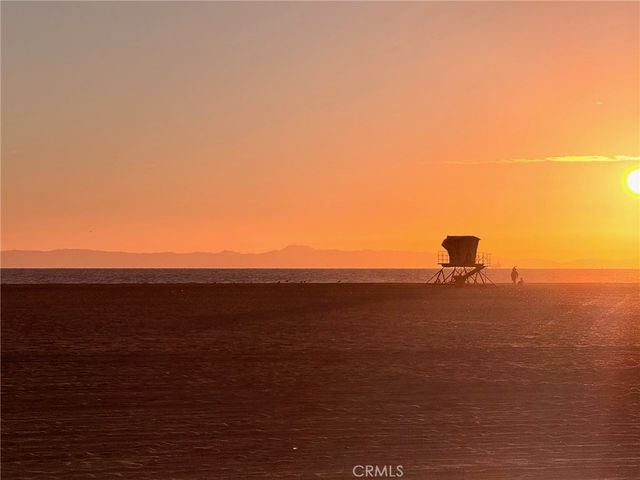 686 Governor St, Costa Mesa, CA 92627