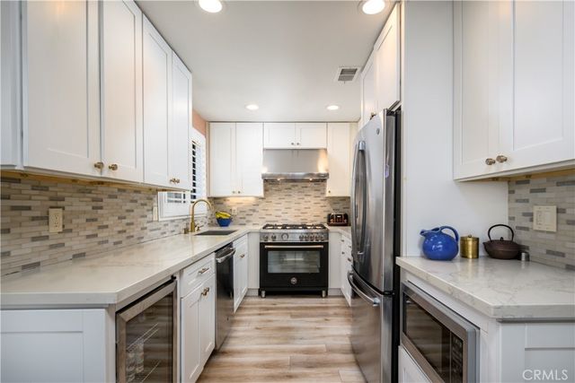 686 Governor St, Costa Mesa, CA 92627