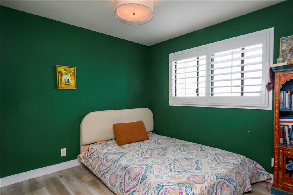 Image 13 of property listing at 686 Governor St, Costa Mesa, CA 92627