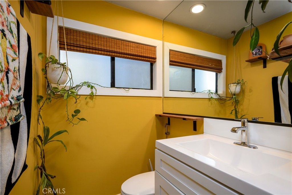 Image 16 of property listing at 686 Governor St, Costa Mesa, CA 92627