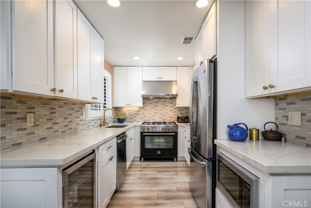 Image 7 of property listing at 686 Governor St, Costa Mesa, CA 92627