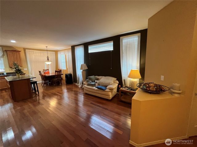 13702 231st Lane NE, Redmond, WA 98053