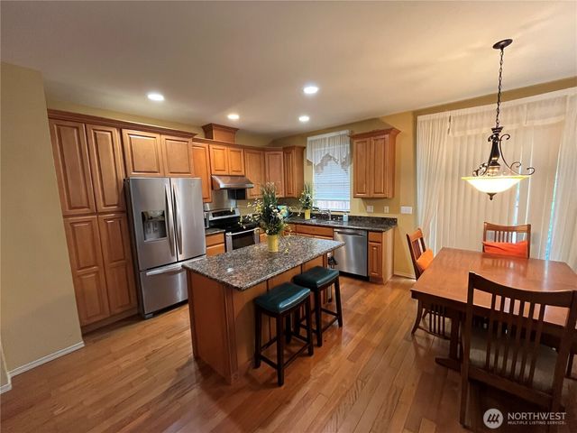 13702 231st Lane NE, Redmond, WA 98053