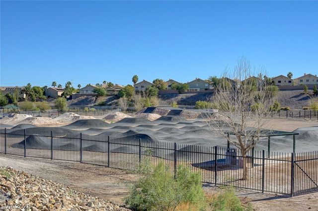 1425 Hometown Avenue, Henderson, NV 89074