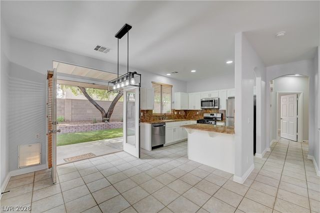 1425 Hometown Avenue, Henderson, NV 89074