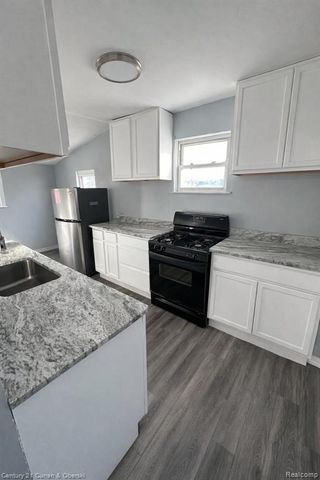 421 Polk Avenue, River Rouge, MI 48218